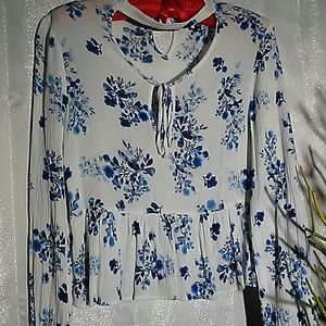 Kendall & Kylie shirt